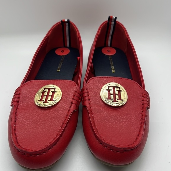 NWOT Tommy Hilfiger Red Driving Loafer Sz 6 - Picture 2 of 3